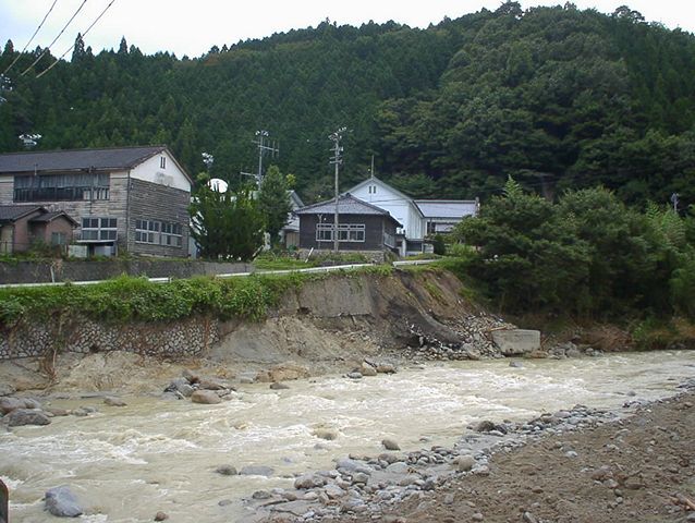 岐阜県上矢作町役場周辺｜気象災害画像データベース